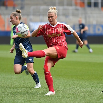 Annika Boden Fortuna Köln, 3 klärt den Ball, 13.08.2023, Bochum Deutschland, Fussball, DFB Pokal der Frauen Runde 1 - VFL Bochum - Fortuna Köln, DFB/DFL REGULATIONS PROHIBIT ANY USE OF PHOTOGRAPHS AS IMAGE SEQUENCES AND/OR QUASI-VIDEO. *** Annika Boden Fortuna Cologne, 3 clears the ball, 13 08 2023, Bochum Germany , Football, DFB Cup Womens Round 1 VFL Bochum Fortuna Cologne, DFB DFL REGULATES PROHIBIT ANY USE OF PHOTOGRAPHS AS IMAGE SEQUENCES AND OR QUASI VIDEO xmkx