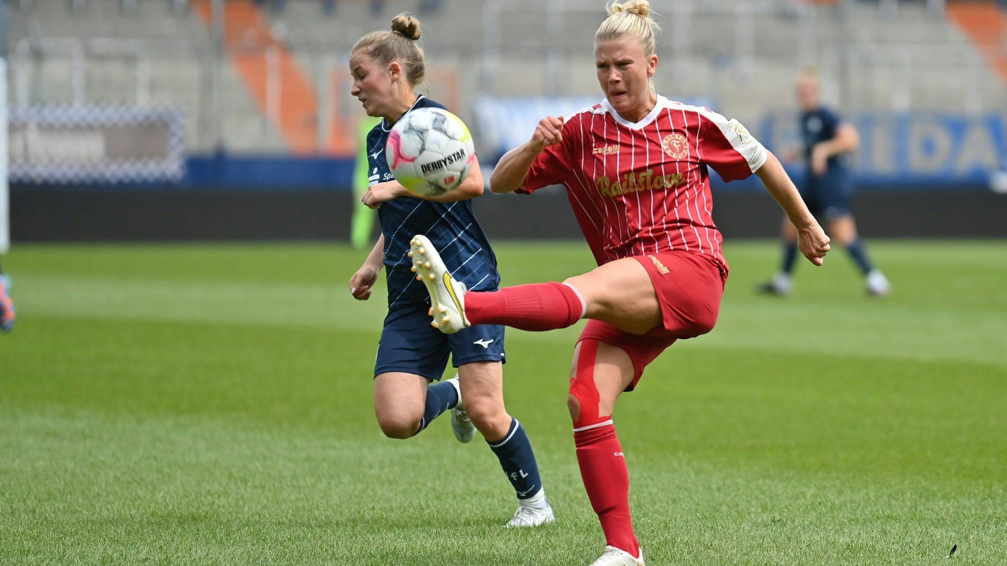 Annika Boden Fortuna Köln, 3 klärt den Ball, 13.08.2023, Bochum Deutschland, Fussball, DFB Pokal der Frauen Runde 1 - VFL Bochum - Fortuna Köln, DFB/DFL REGULATIONS PROHIBIT ANY USE OF PHOTOGRAPHS AS IMAGE SEQUENCES AND/OR QUASI-VIDEO. *** Annika Boden Fortuna Cologne, 3 clears the ball, 13 08 2023, Bochum Germany , Football, DFB Cup Womens Round 1 VFL Bochum Fortuna Cologne, DFB DFL REGULATES PROHIBIT ANY USE OF PHOTOGRAPHS AS IMAGE SEQUENCES AND OR QUASI VIDEO xmkx