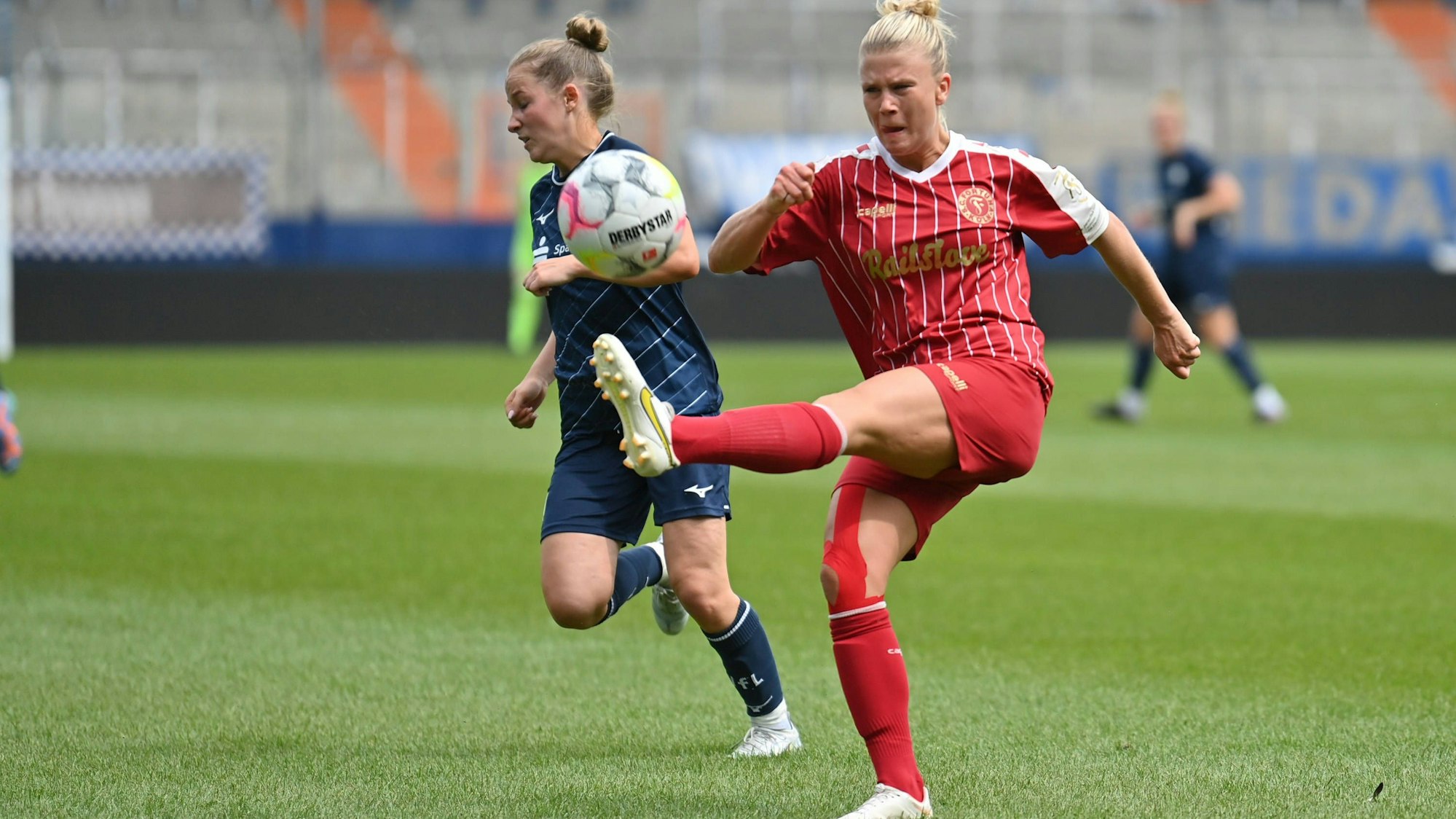 Annika Boden Fortuna Köln, 3 klärt den Ball, 13.08.2023, Bochum Deutschland, Fussball, DFB Pokal der Frauen Runde 1 - VFL Bochum - Fortuna Köln, DFB/DFL REGULATIONS PROHIBIT ANY USE OF PHOTOGRAPHS AS IMAGE SEQUENCES AND/OR QUASI-VIDEO. *** Annika Boden Fortuna Cologne, 3 clears the ball, 13 08 2023, Bochum Germany , Football, DFB Cup Womens Round 1 VFL Bochum Fortuna Cologne, DFB DFL REGULATES PROHIBIT ANY USE OF PHOTOGRAPHS AS IMAGE SEQUENCES AND OR QUASI VIDEO xmkx