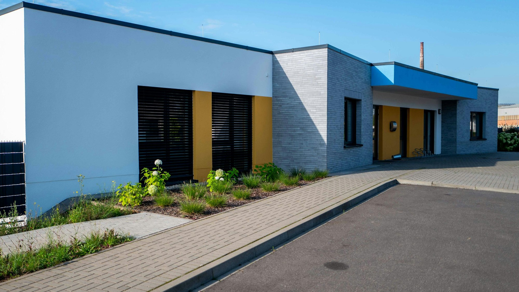 Eine Außenansicht der Kindertagesstätte Kirspenich.