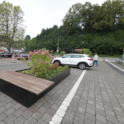 Das Foto zeigt den Karlheinz-Stockhausen-Platz in Kürten