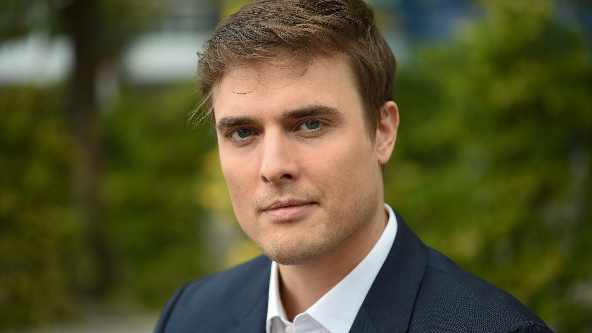 Tagesschau-Sprecher Constantin Schreiber will sich nach einem Torten-Angriff bei einer Lesung nicht mehr zum Islam äußern. „Ich mache das nicht mehr“, erklärte der Journalist in einem Interview. (Archivbild)