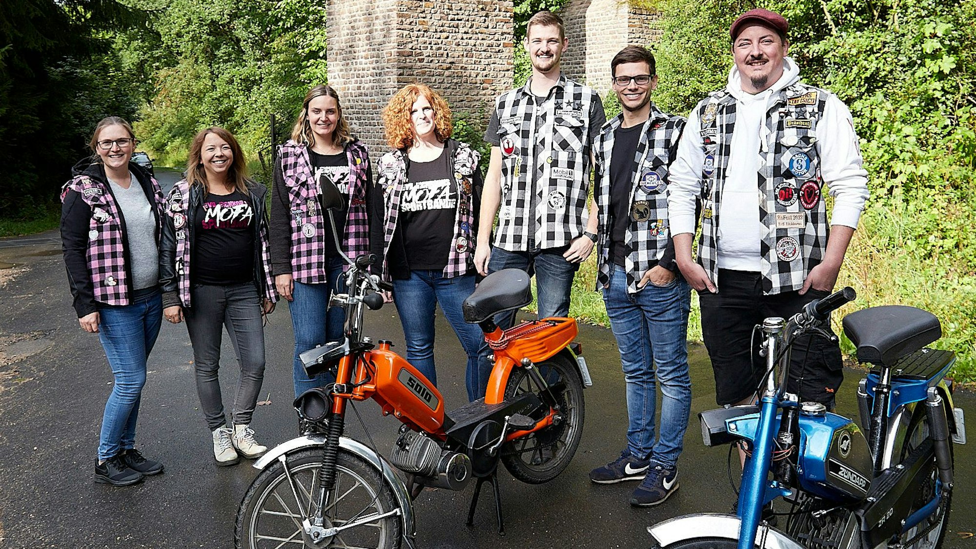 Drei Tage lang feiern die Mofafans von den Evil Eichhorns ihr bevorzugtes Fortbewegungsmittel beim „Mofest“ auf dem Sportplatz in Vussem.