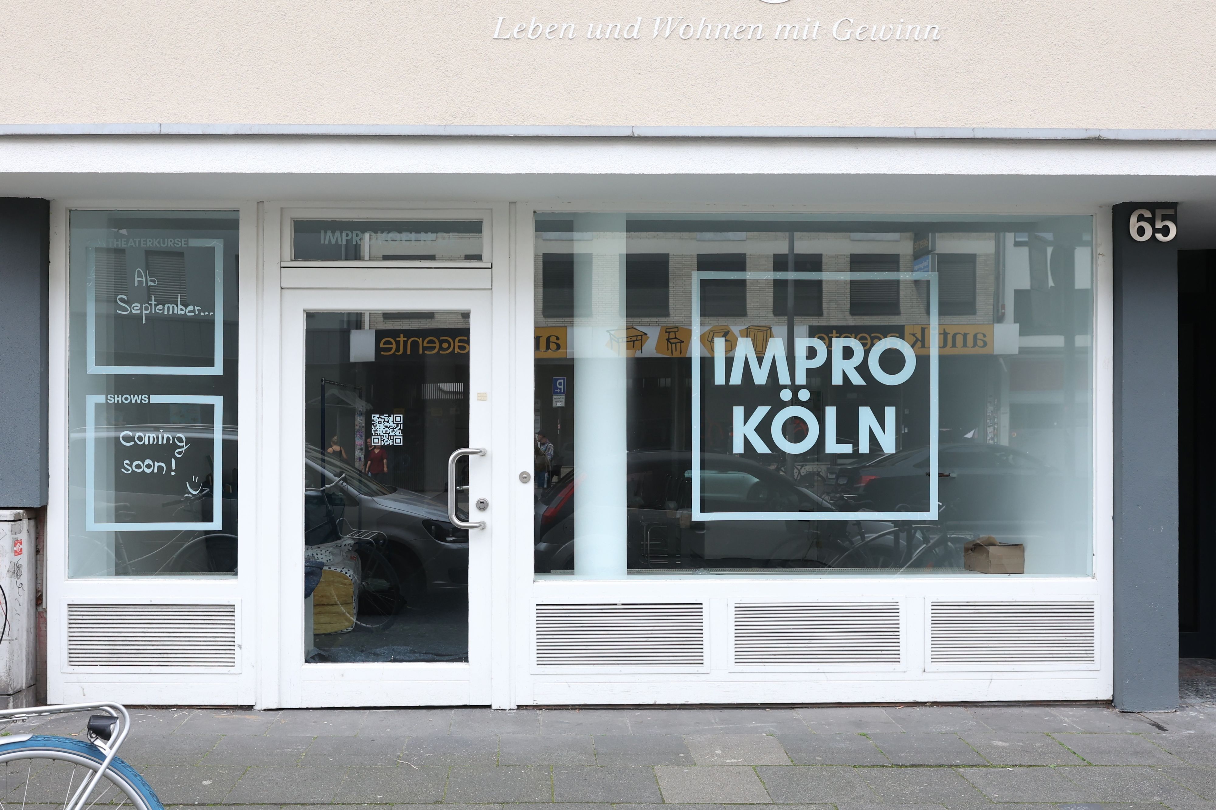 Außenansicht vom Studio A von Impro Köln an der Aachener Straße 65.