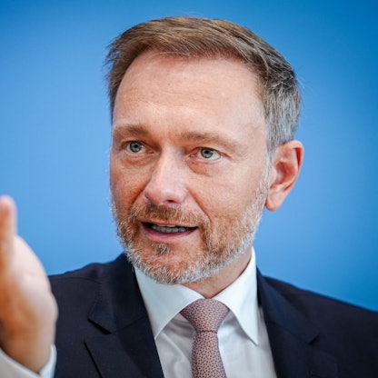 01.07.2022, Berlin: Christian Lindner (FDP), Bundesminister der Finanzen, stellt den Regierungsentwurf für den Bundeshaushalt 2023 und den Finanzplan bis 2026 in der Bundespressekonferenz vor. Foto: Kay Nietfeld/dpa +++ dpa-Bildfunk +++