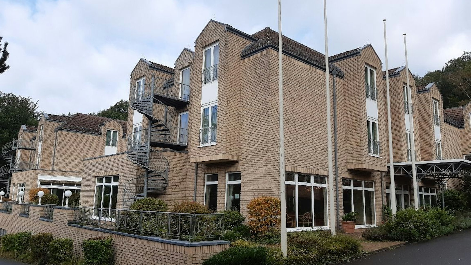 Das Waldhotel Grunge soll abgerissen werden, auf dem Grundstück Mehrfamilienhäuser entstehen.