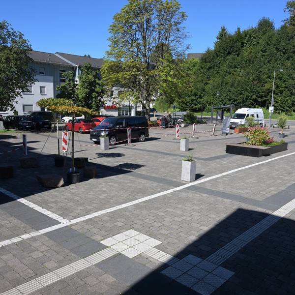 Das Bild zeigt den Karlheinz-Stockhausen-Platz in Kürten.