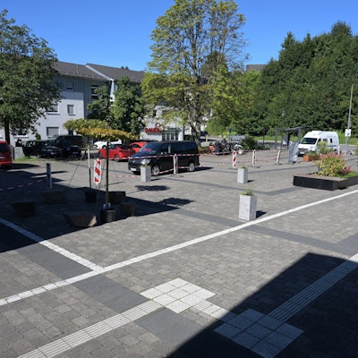 Das Bild zeigt den Karlheinz-Stockhausen-Platz in Kürten.