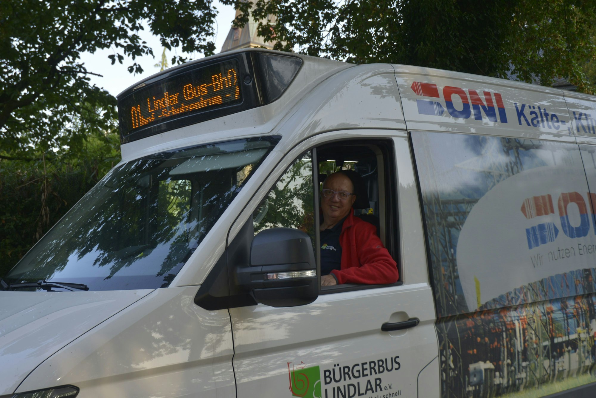 Bürgerbus auf der Linie 1 in Linde mit Fahrer Markus Lücke.
