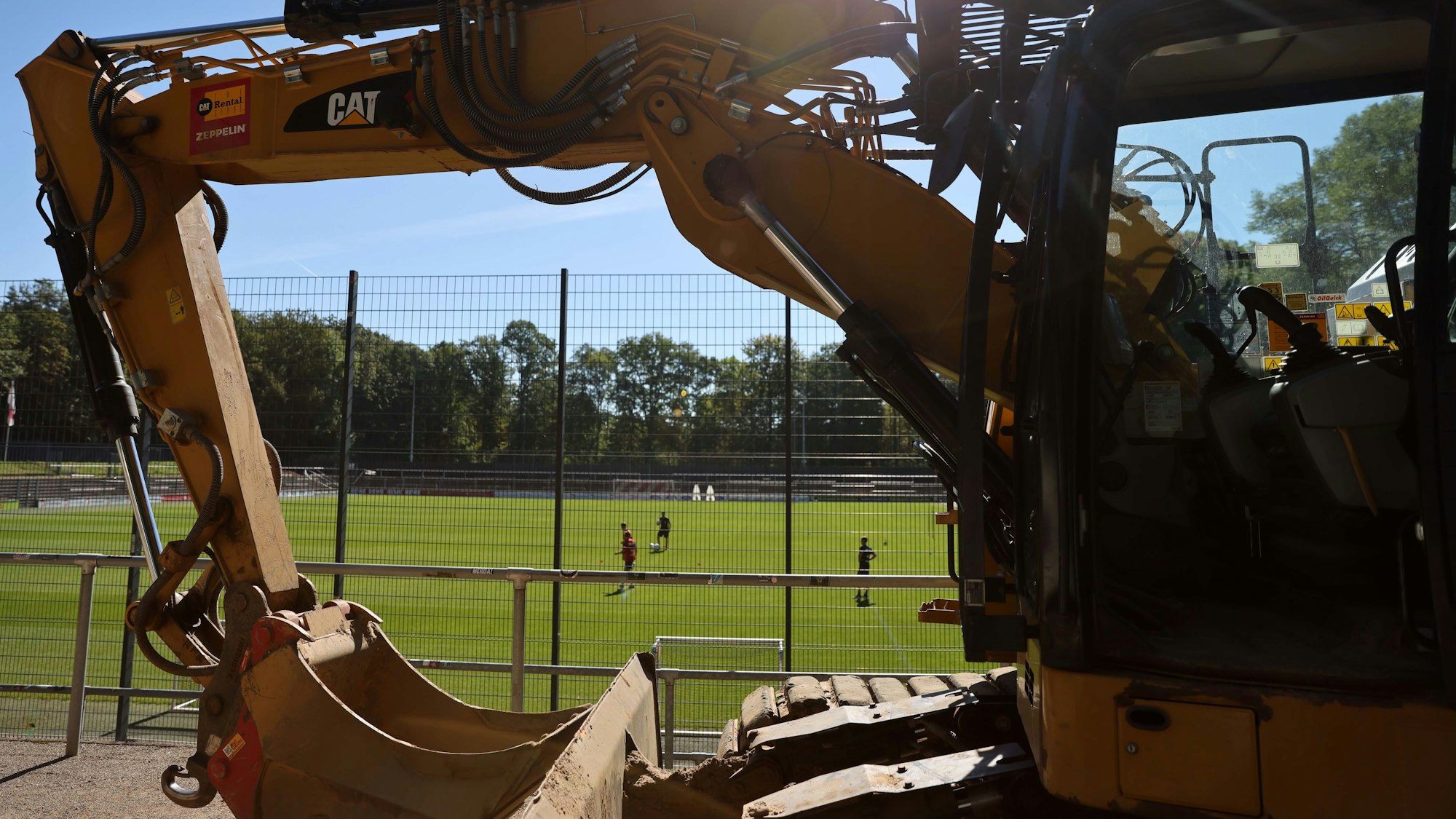 Bauarbeiten am Geißbockheim und Kremer-Stadion