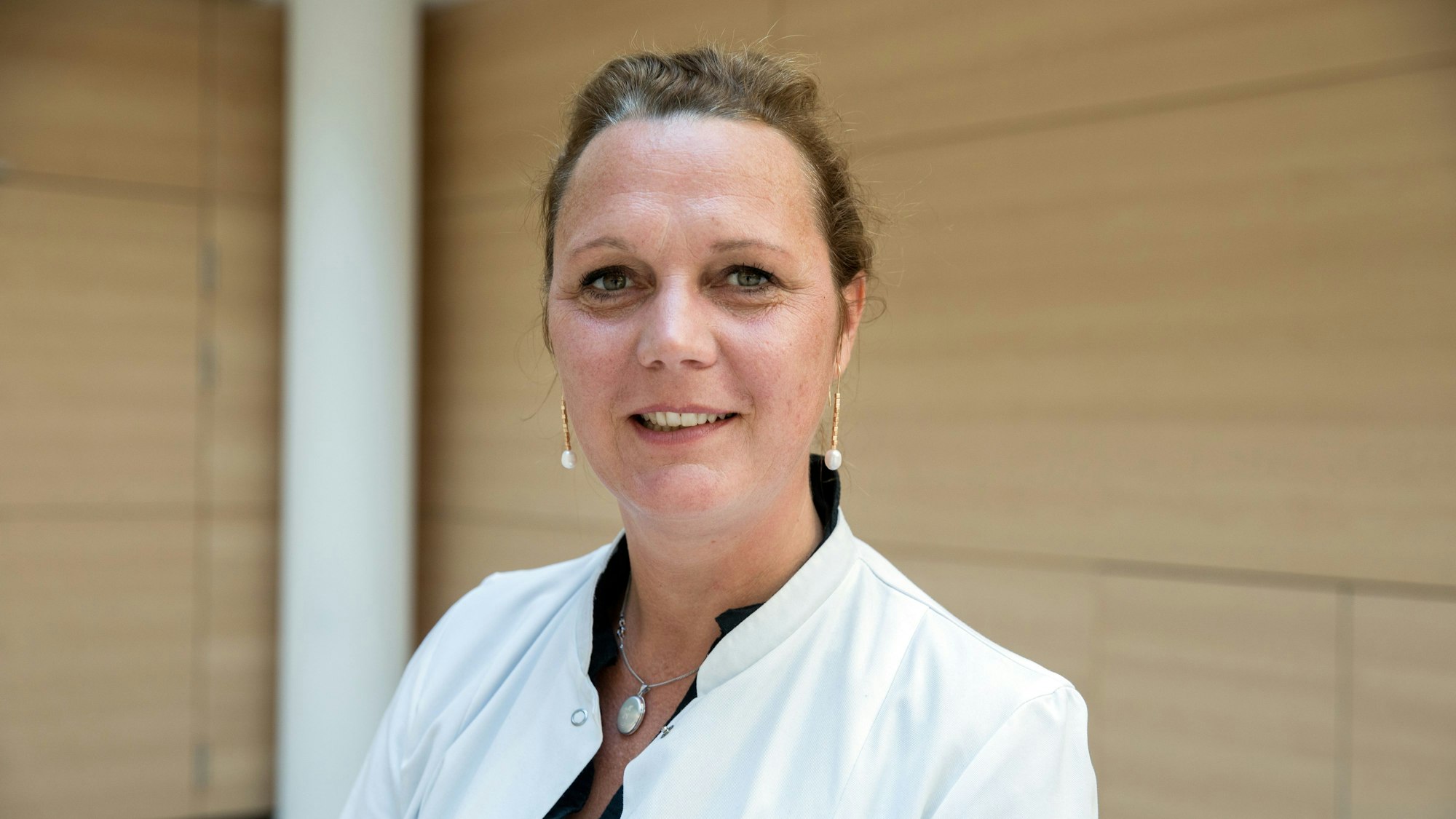 Professorin Clara Lehmann von der Uniklinik Köln im Porträt.