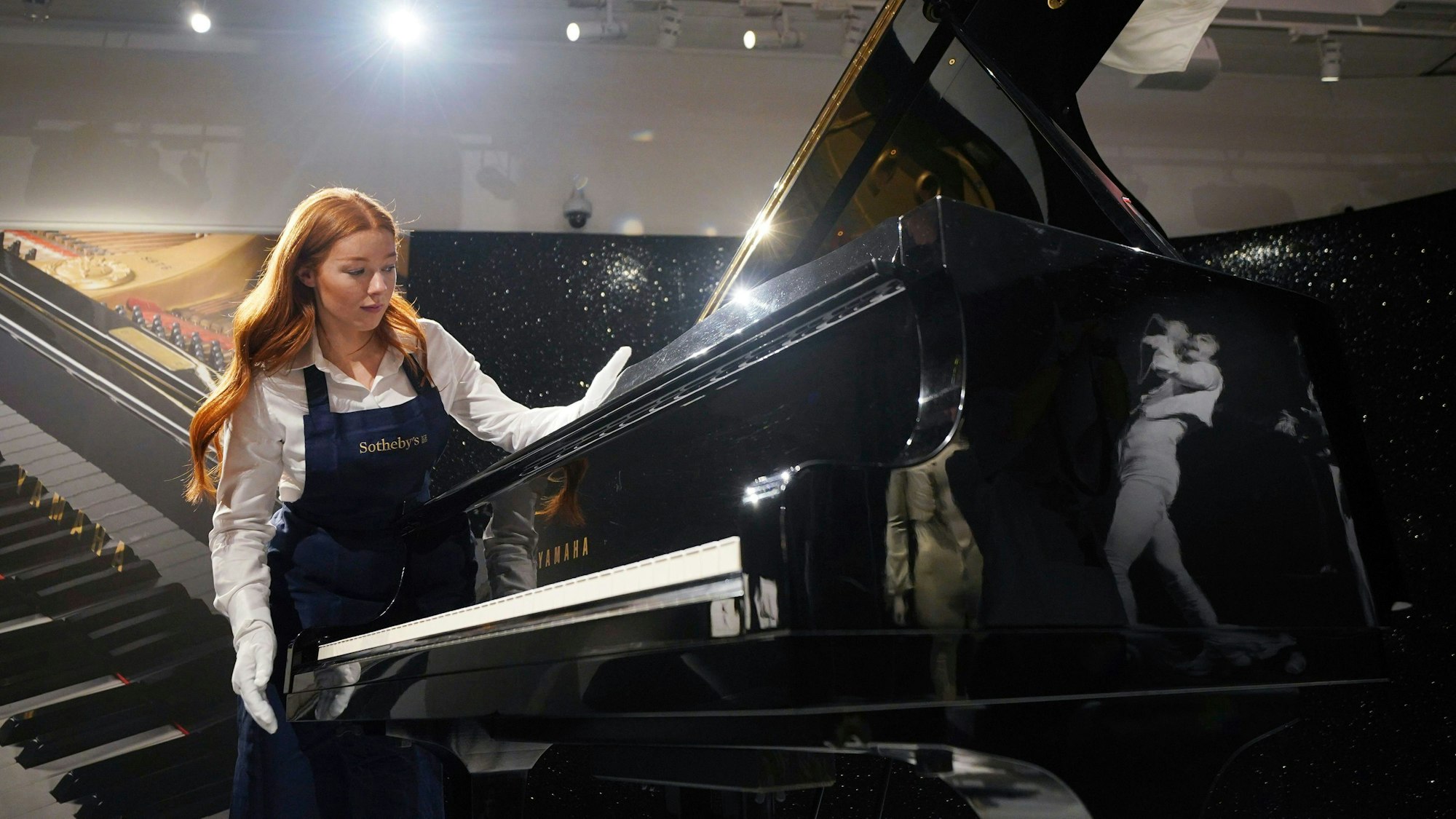 Das Yamaha G2 Baby Grand Piano wurde von Freddie Mercury benutzt, um den Song „Bohemian Rhapsody“ zu schreiben.