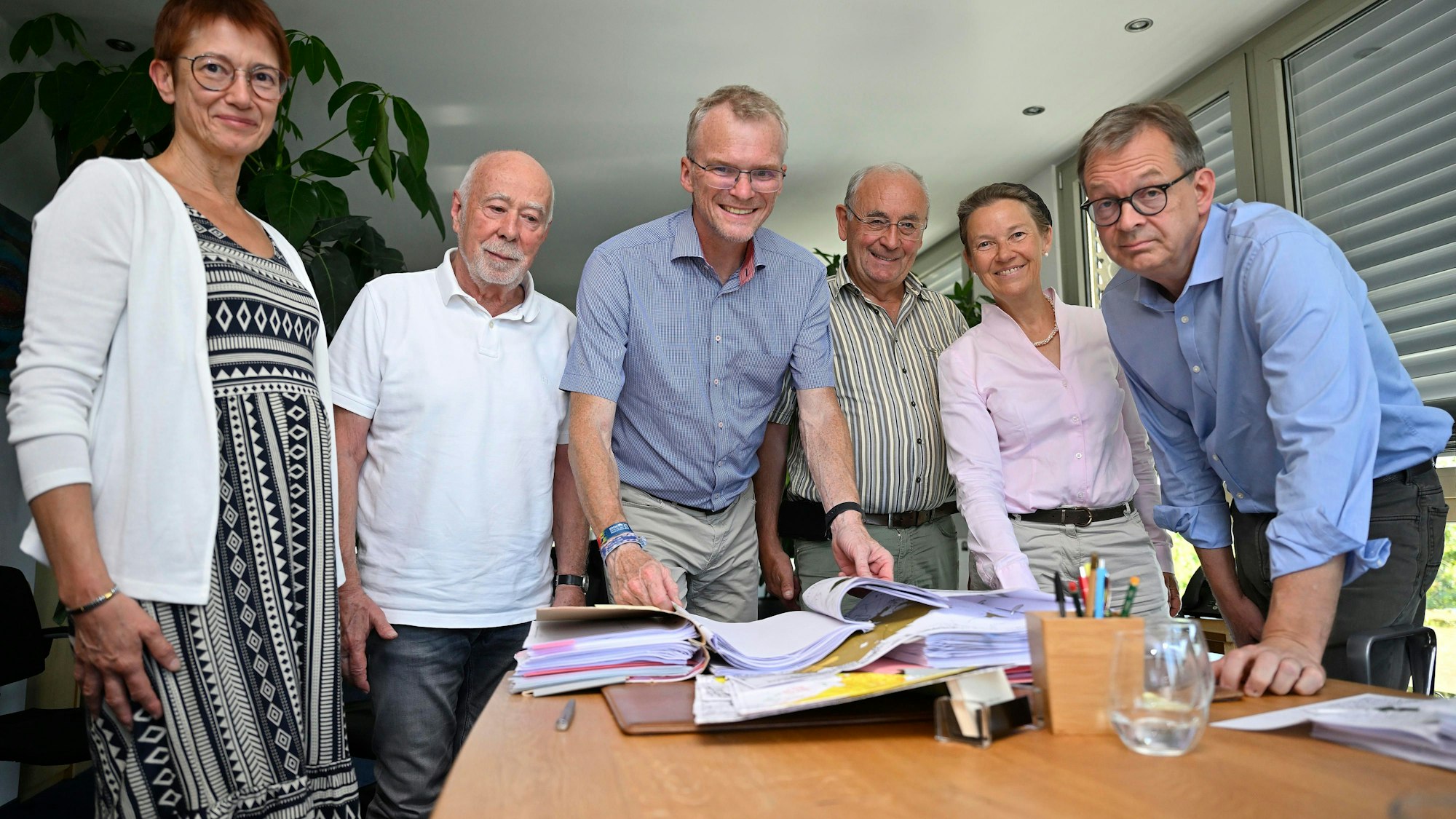 In einem Bensberger Notariat wurde der Kaufvertrag zwischen Stadt und Familie von Siemens besiegelt.