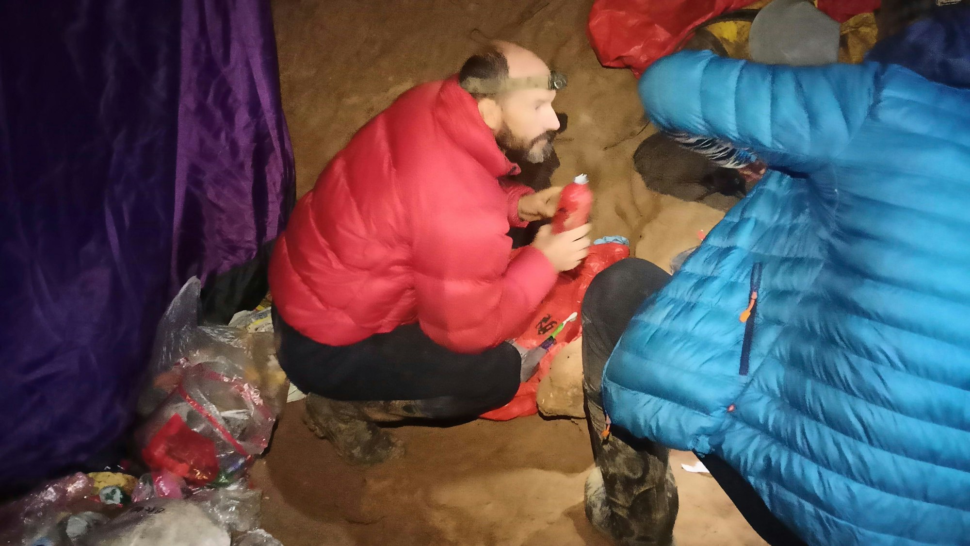 Mark Dickey im Lager der Morca-Höhle.