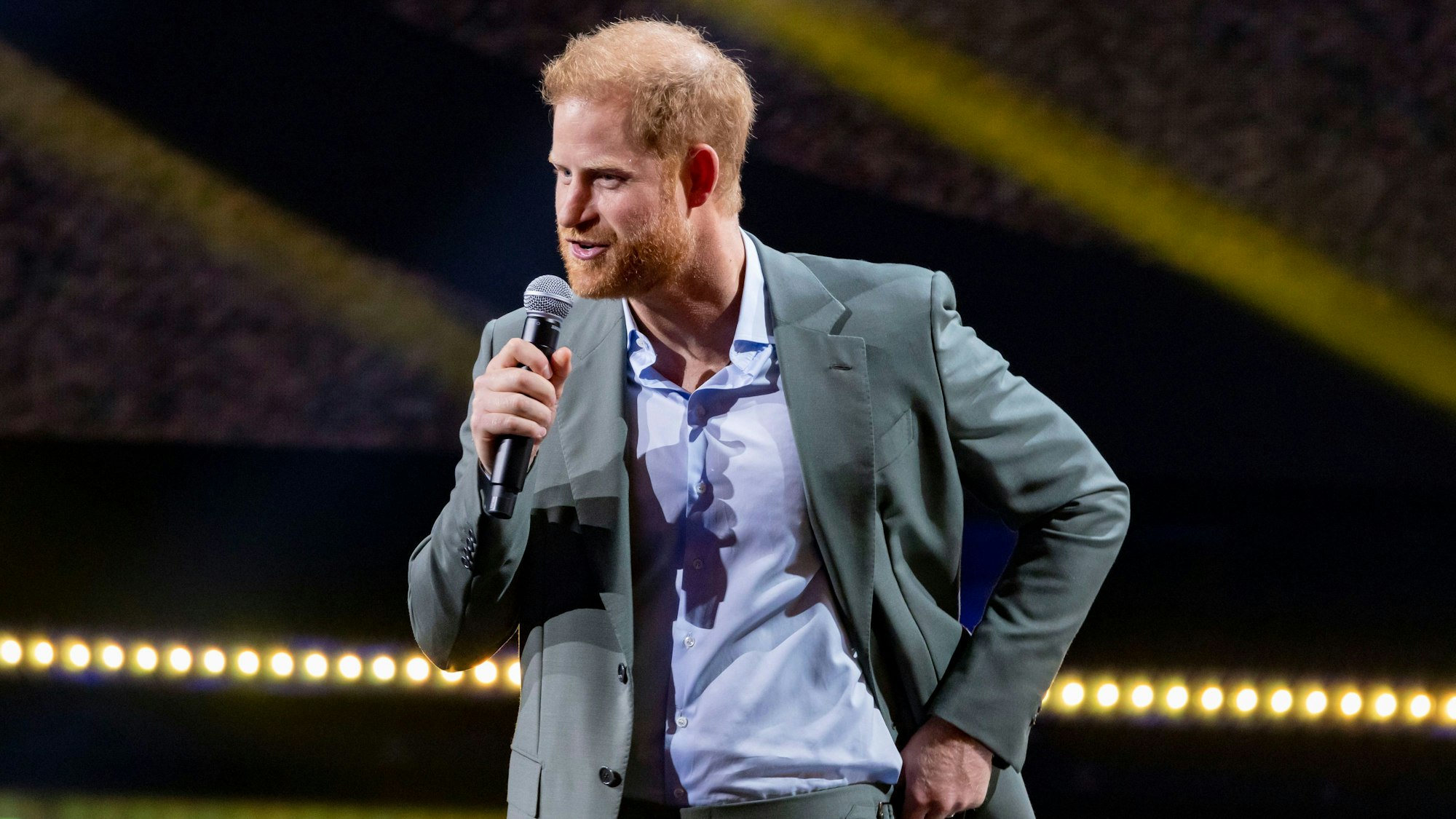 Prinz Harry spricht bei der Eröffnung der Invictus Games in Düsseldorf.