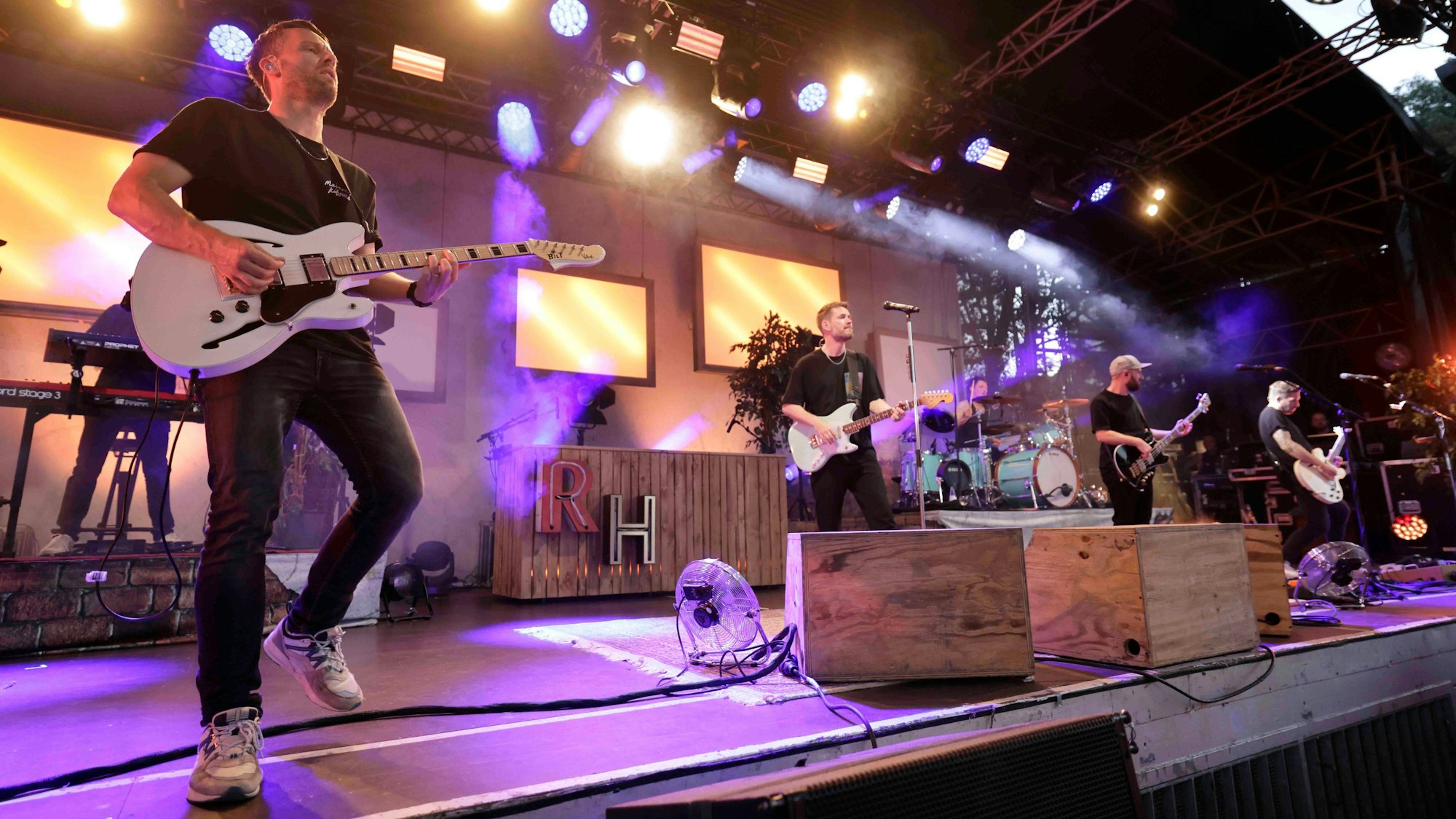 Mehrere Monate haben Revolverheld in Köln an ihrem Album „In Farbe“ gearbeitet.