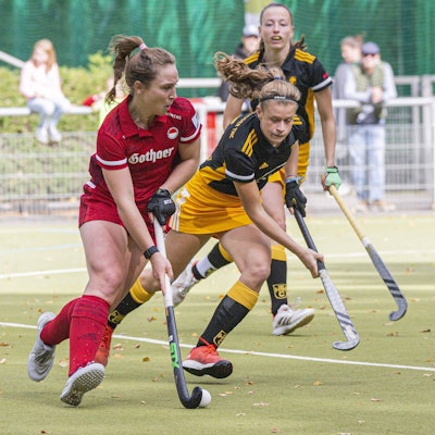 Damen-Hockey-Bundesliga Rot Weiss Koeln vs. Harvestehuder THC 3:3 Damen-Hockey-Bundesliga Rot Weiss Koeln vs. Harvestehuder THC 3:3 am 8. 10. 2022 Köln, Olympiaweg, Deutschland Photo: Ralf Kardes Nike Lorenz 11 Sturm *** Womens Hockey Bundesliga Rot Weiss Koeln vs Harvestehuder THC 3 3 Womens Hockey Bundesliga Rot Weiss Koeln vs Harvestehuder THC 3 3 on 8 10 2022 Cologne, Olympiaweg, Germany Photo Ralf Kardes Nike Lorenz 11 Sturm Copyright: xBEAUTIFULxSPORTS/RalfxKardesx