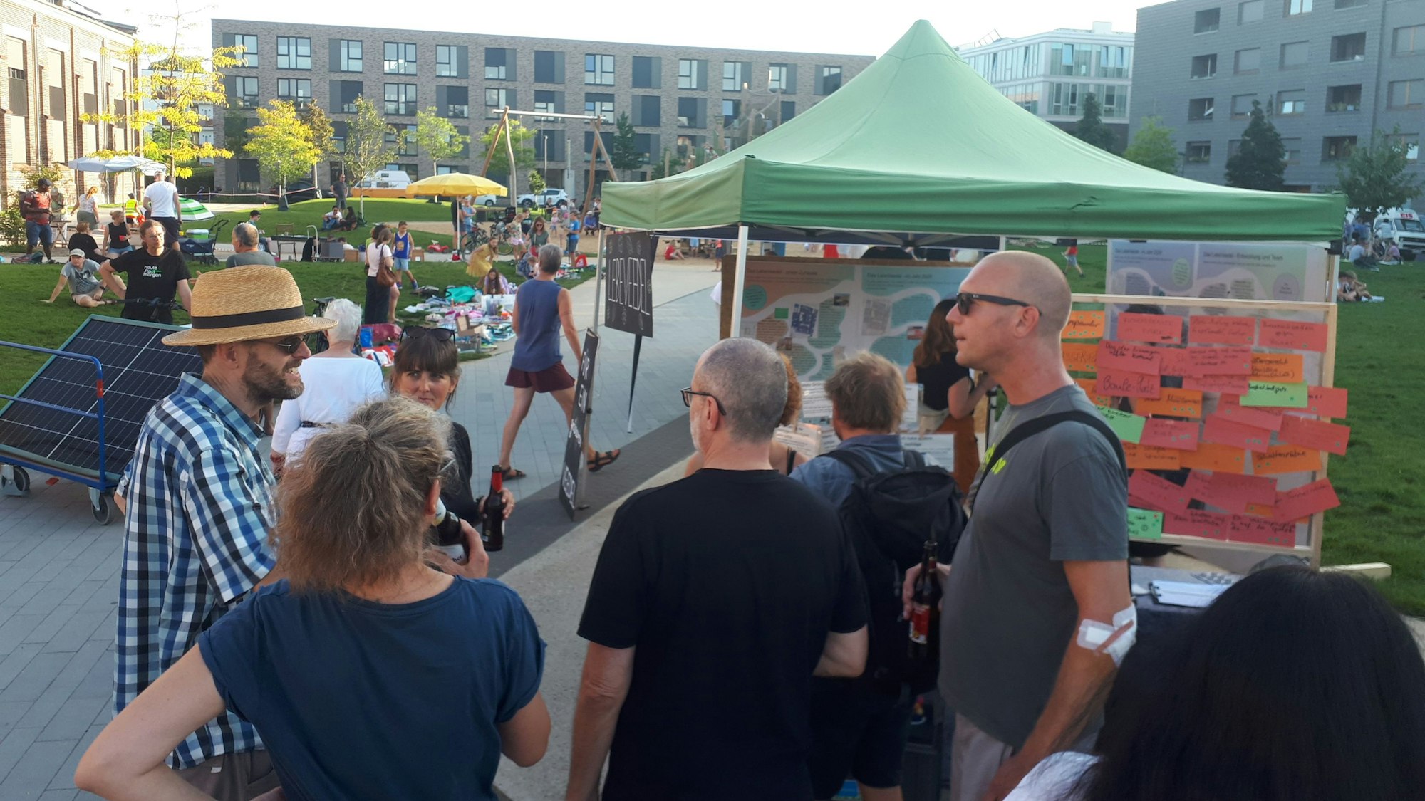 Sport, Spiel und die Nachbarschaft treffen: Auf dem Luftschiffplatz war zum Clouth-Sommerfest sehr viel los.