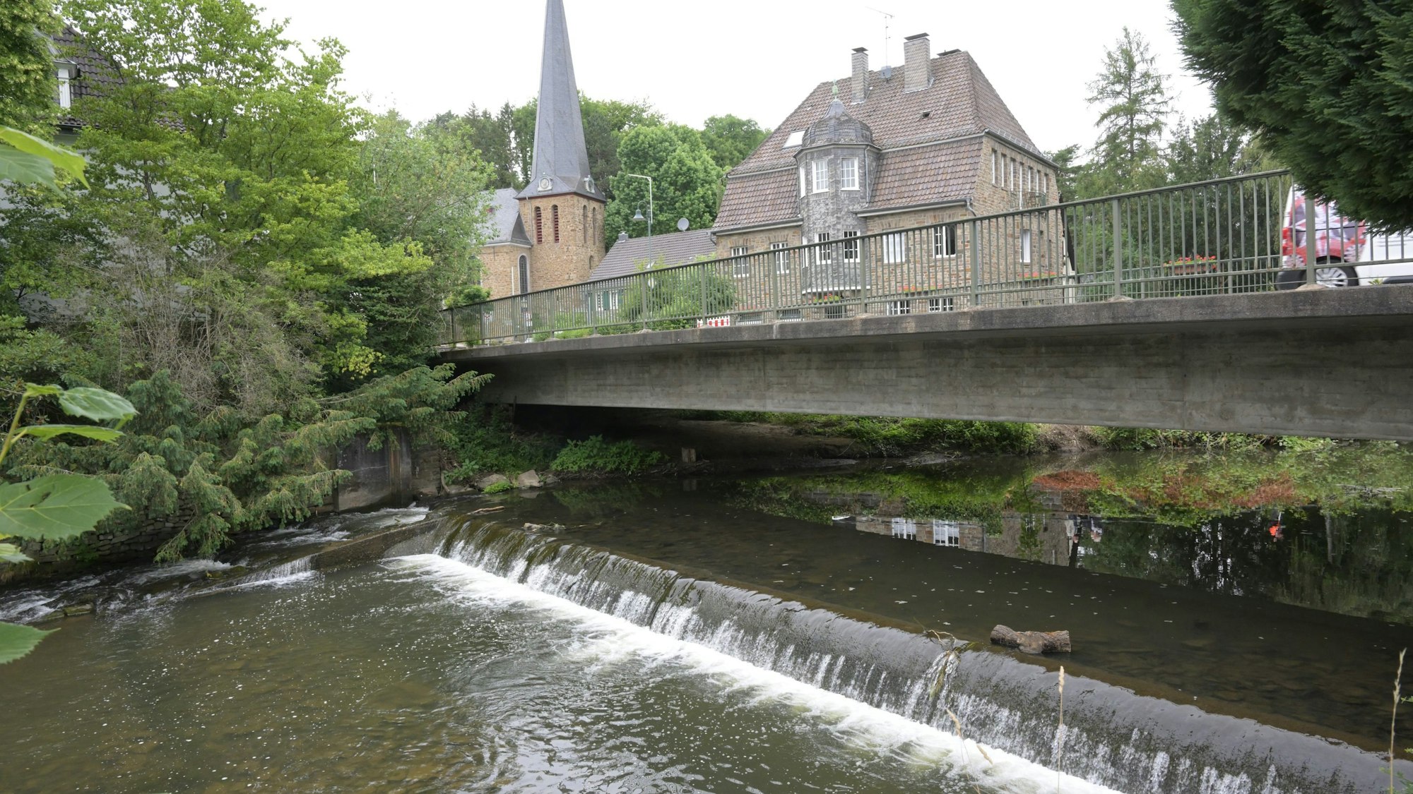 Auch die Brücke über die Sülz in Hoffnungsthal muss erneuert werden.