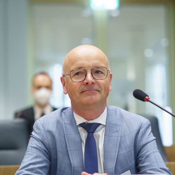 Der Meteorologe und TV-Moderator Karsten Schwanke saß 2022 als Sachverständiger im rheinland-pfälzischen Landtag bei der Sitzung des Untersuchungsausschusses zur Flutkatastrophe im Ahrtal. Seine Expertise wird deutschlandweit geschätzt.