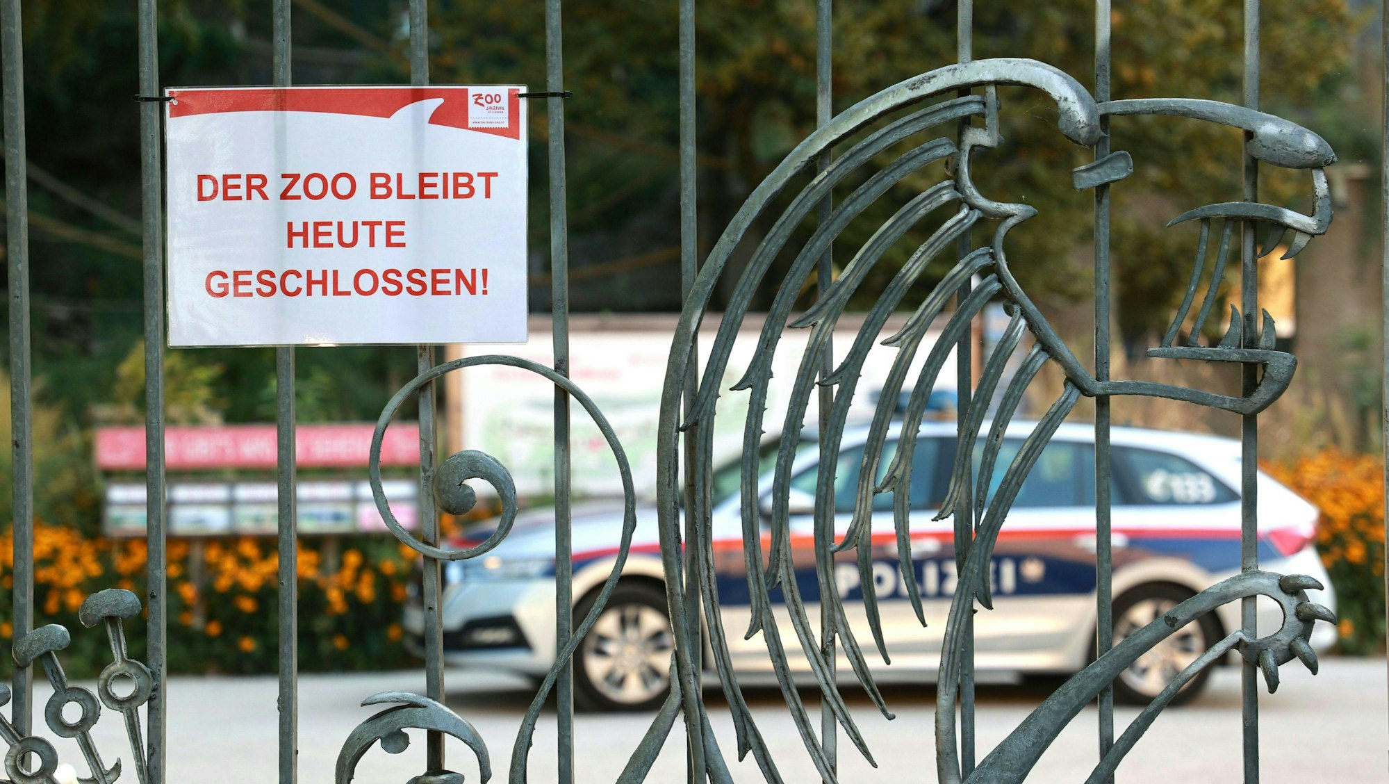 Nach dem tödlichen Unfall im Nashorngehege blieb der Zoo Salzburg am Dienstag geschlossen.