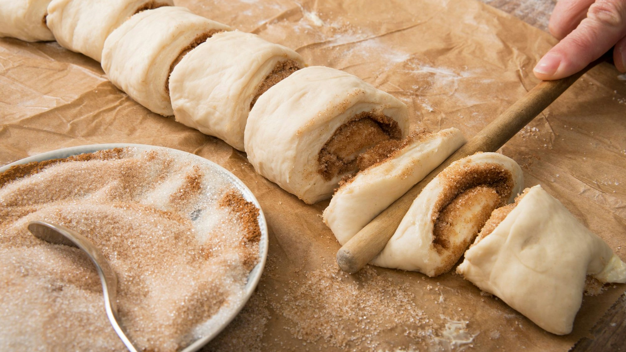 Franzbrötchen Teig auf einem Backblech