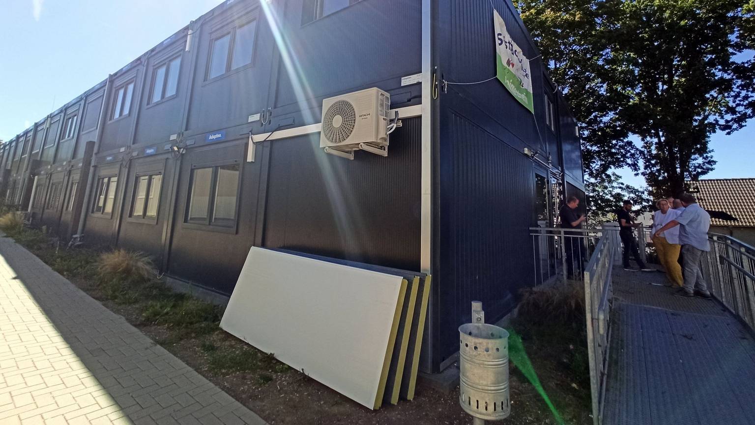 In der Containeranlage an der Gesamtschule Swisttal werden die Klassenräume vergrößert.