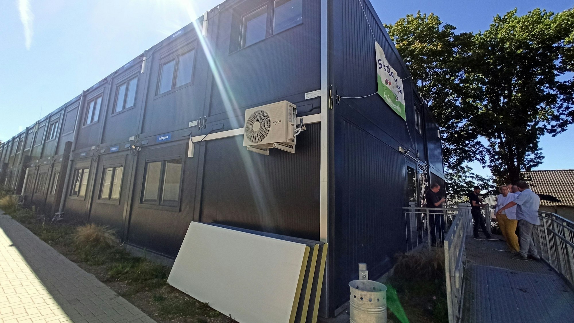 In der Containeranlage an der Gesamtschule Swisttal werden die Klassenräume vergrößert.