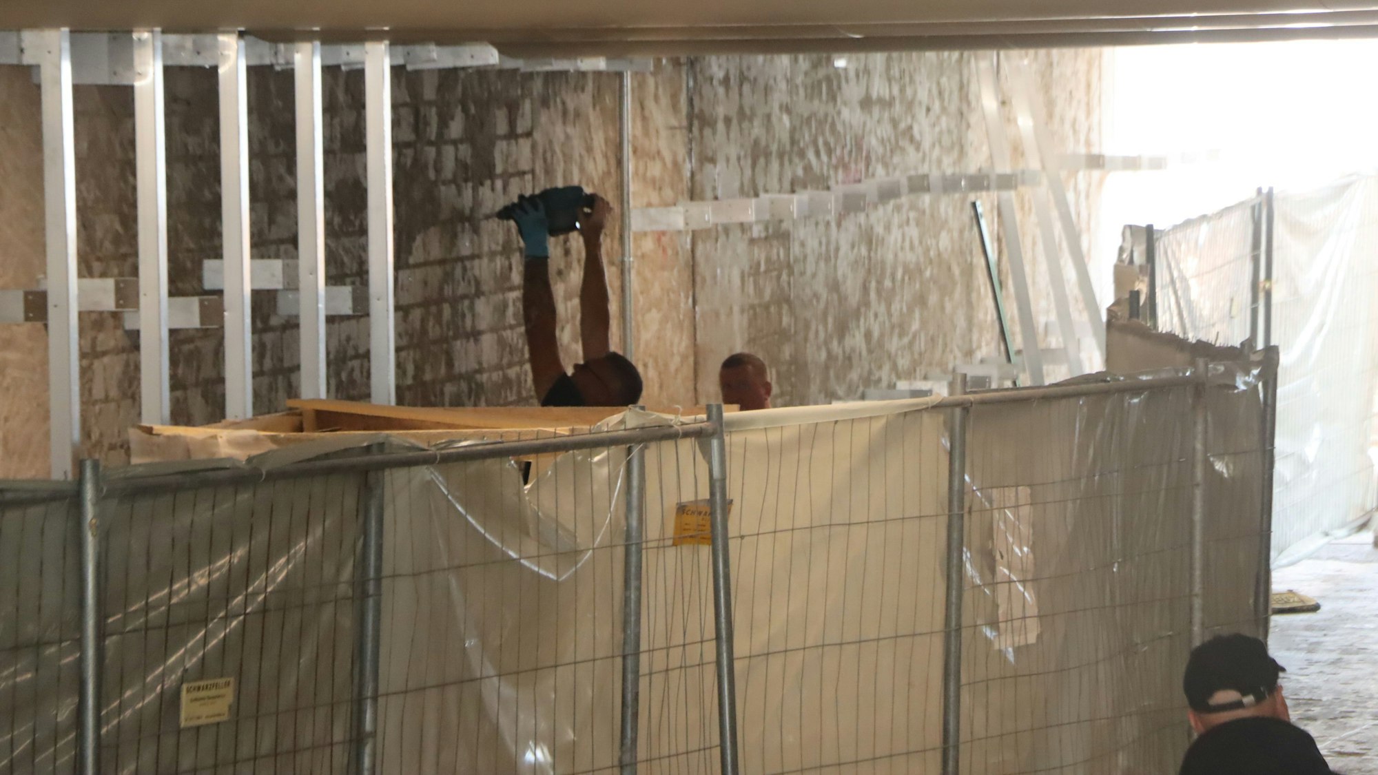 Im Tunnel geht es voran: Zurzeit wird die Verkleidung montiert.