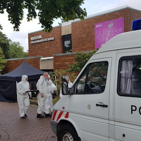 Die Spurensicherung der Polizei am Museum für Ostasiatische Kunst.