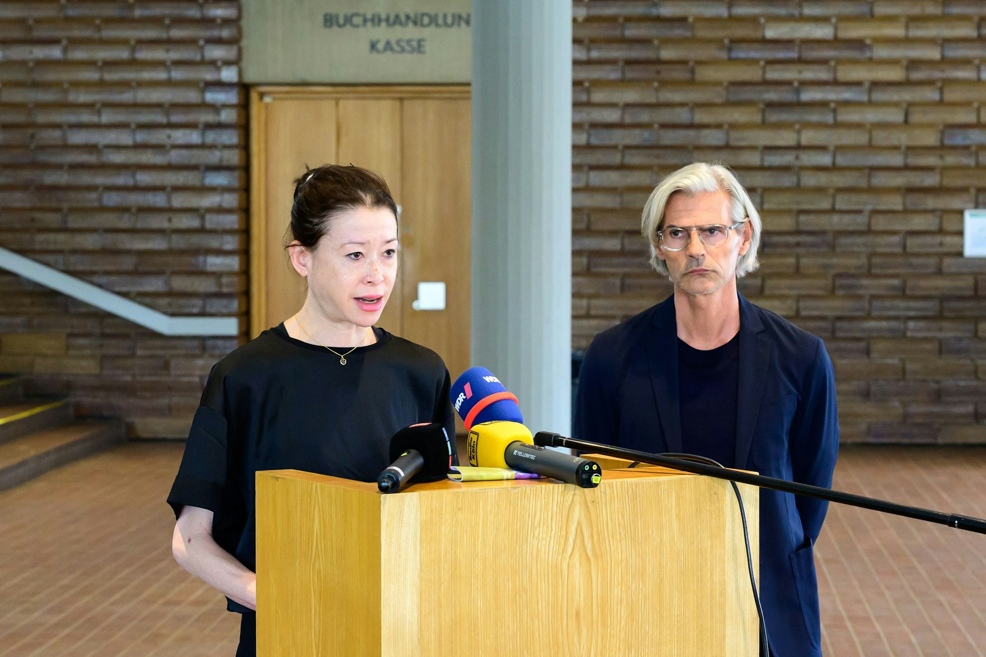 Direktorin Dr. Shao-Lan Hertel und Dezernent Stefan Charles