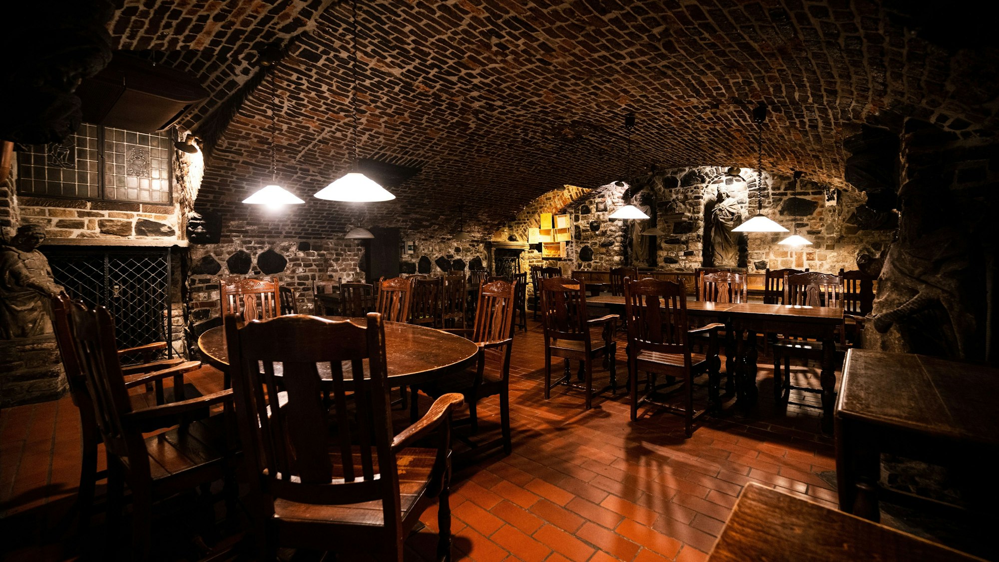 Der Gewölbekeller im Weinhaus Brungs.