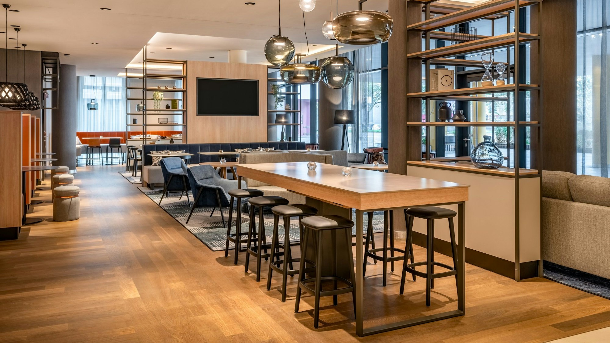 Das neue Innenraum-Design des Courtyard by Marriott an der Dagobertstraße.