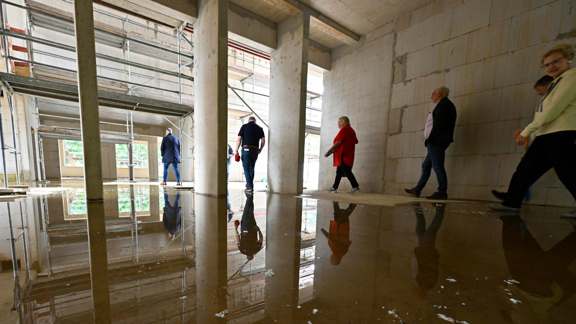 Blick in den Rohbau des neuen Straßenverkehrsamts in Gummersbach-Niederseßmar.