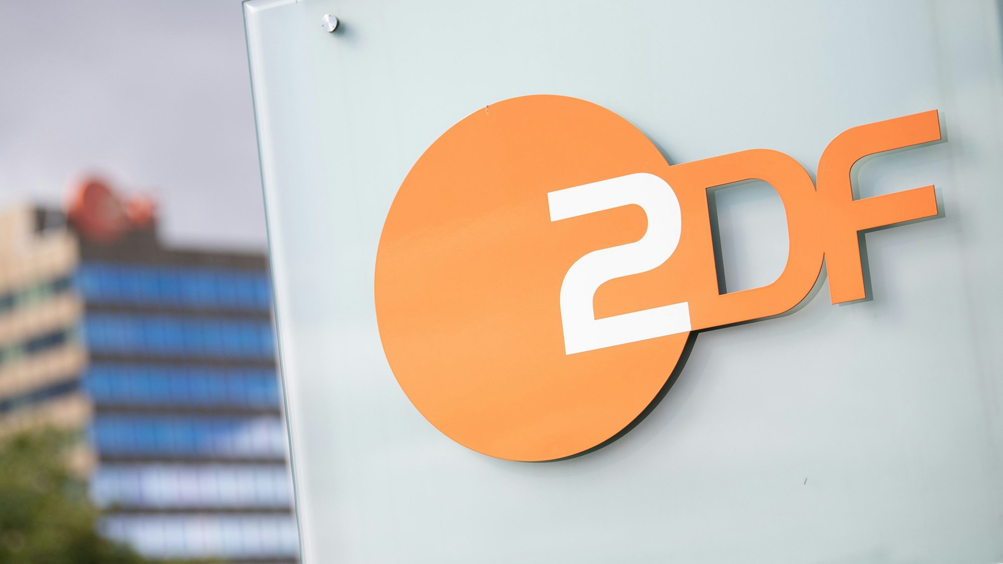 ARCHIV - 16.09.2022, Rheinland-Pfalz, Mainz: Das Sendezentrum des Zweiten Deutschen Fernsehens (ZDF). (zu dpa "Störung: ZDF-Mediathek nicht erreichbar") Foto: Sebastian Gollnow/dpa +++ dpa-Bildfunk +++