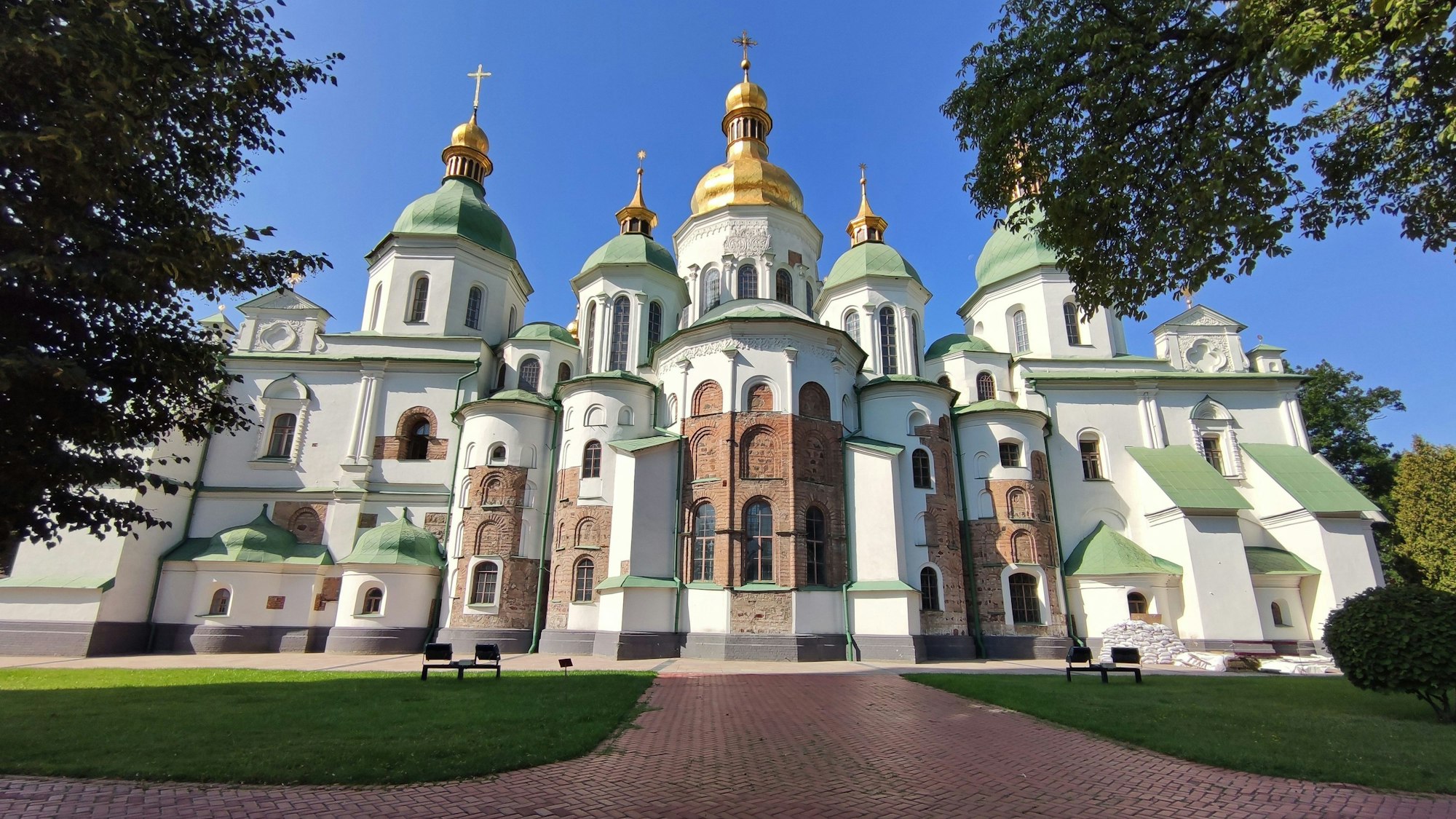Blick auf die Sophienkathedrale, die Teil des nationalen Schutzgebiets «St. Sophia of Kyiv» ist. Die Unesco hat die Sophienkathedrale in die Liste des gefährdeten Weltkulturerbes aufgenommen. Das hat die UN-Kulturorganisation am 15.09.2023 auf einer Sitzung im saudi-arabischen Riad entschieden.