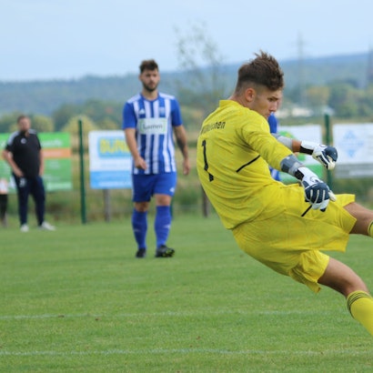 Wißkirchens Torwart Jan Beyers beim Abschlag.