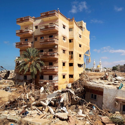 Ganze Stadtviertel der Hafenstadt Derna in Libyen sind bei den Überschwemmungen verwüstet worden. Der Bürgermeister rechnet mit bis zu 20.000 Toten