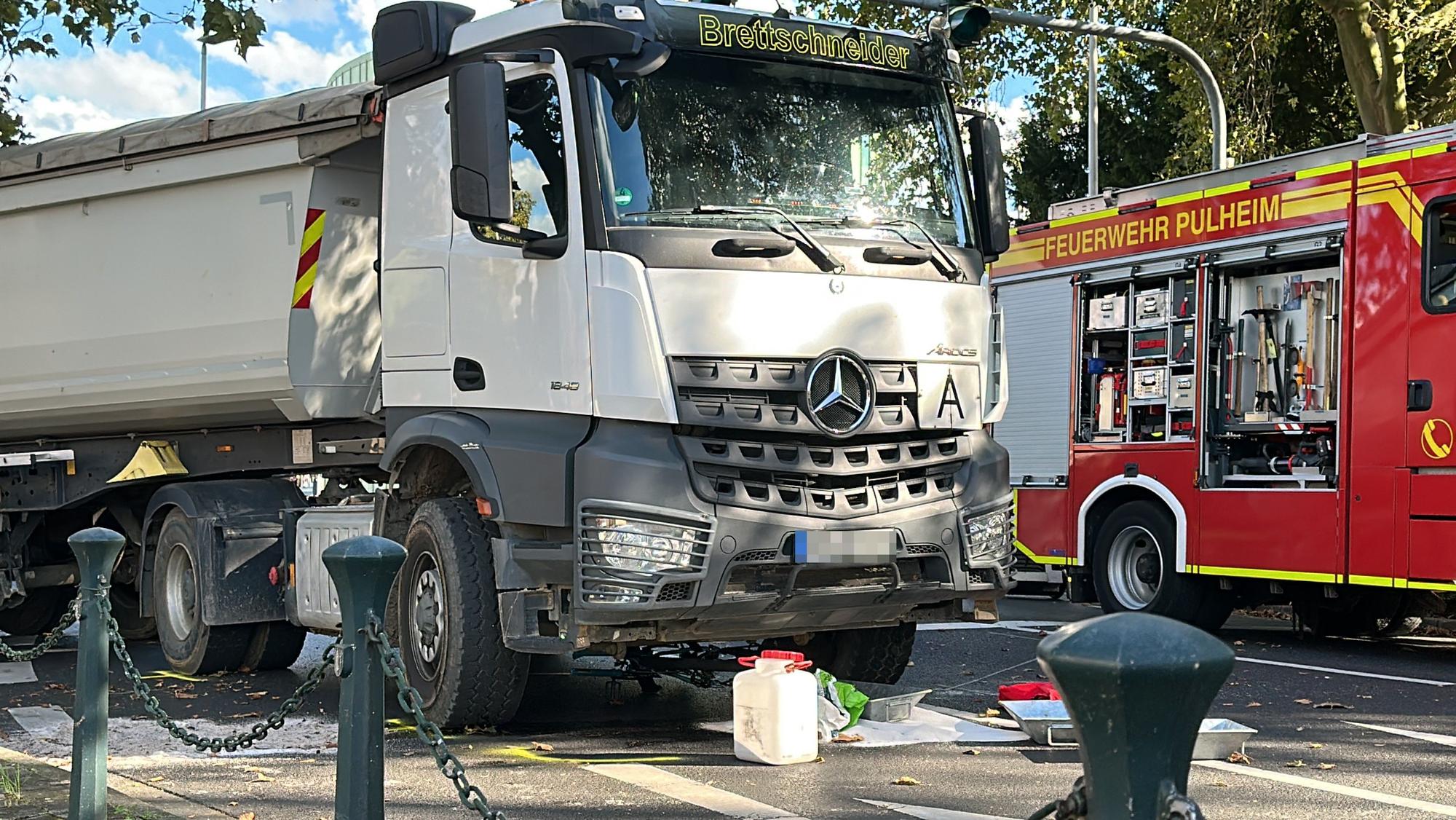 Der Lastwagen, unter den der Junge geraten war.