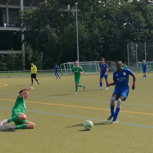 Spitzenspiel in der Kreisliga A zwischen Borussia Lindenthal-Hohenlind II und dem SV Bergfried Leverkusen.
