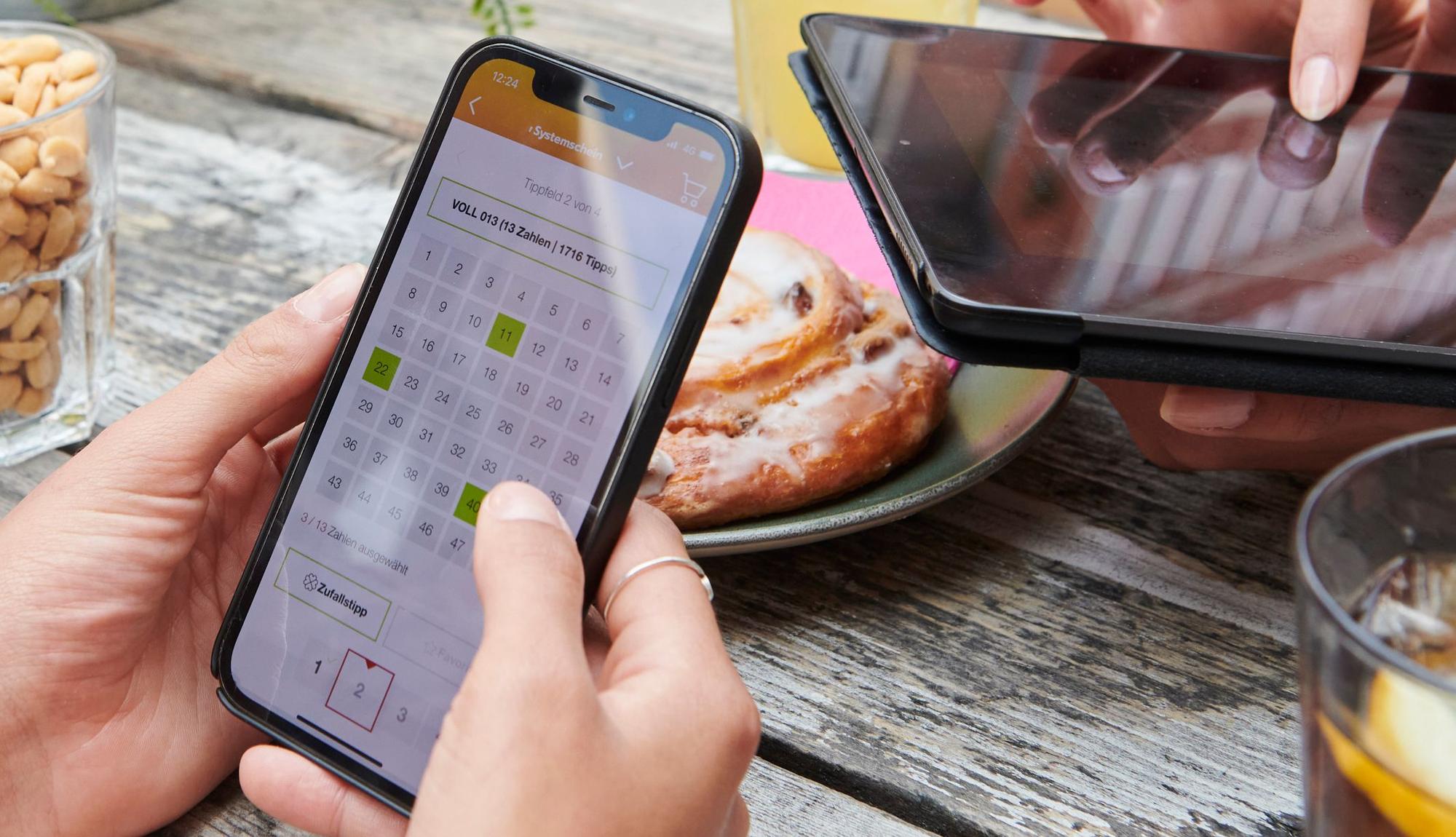 WestLotto App auf dem Smartphone.
