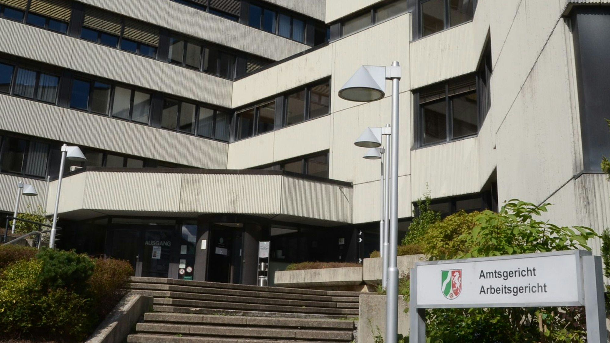 Der Eingang zum Amtsgericht in Siegburg.