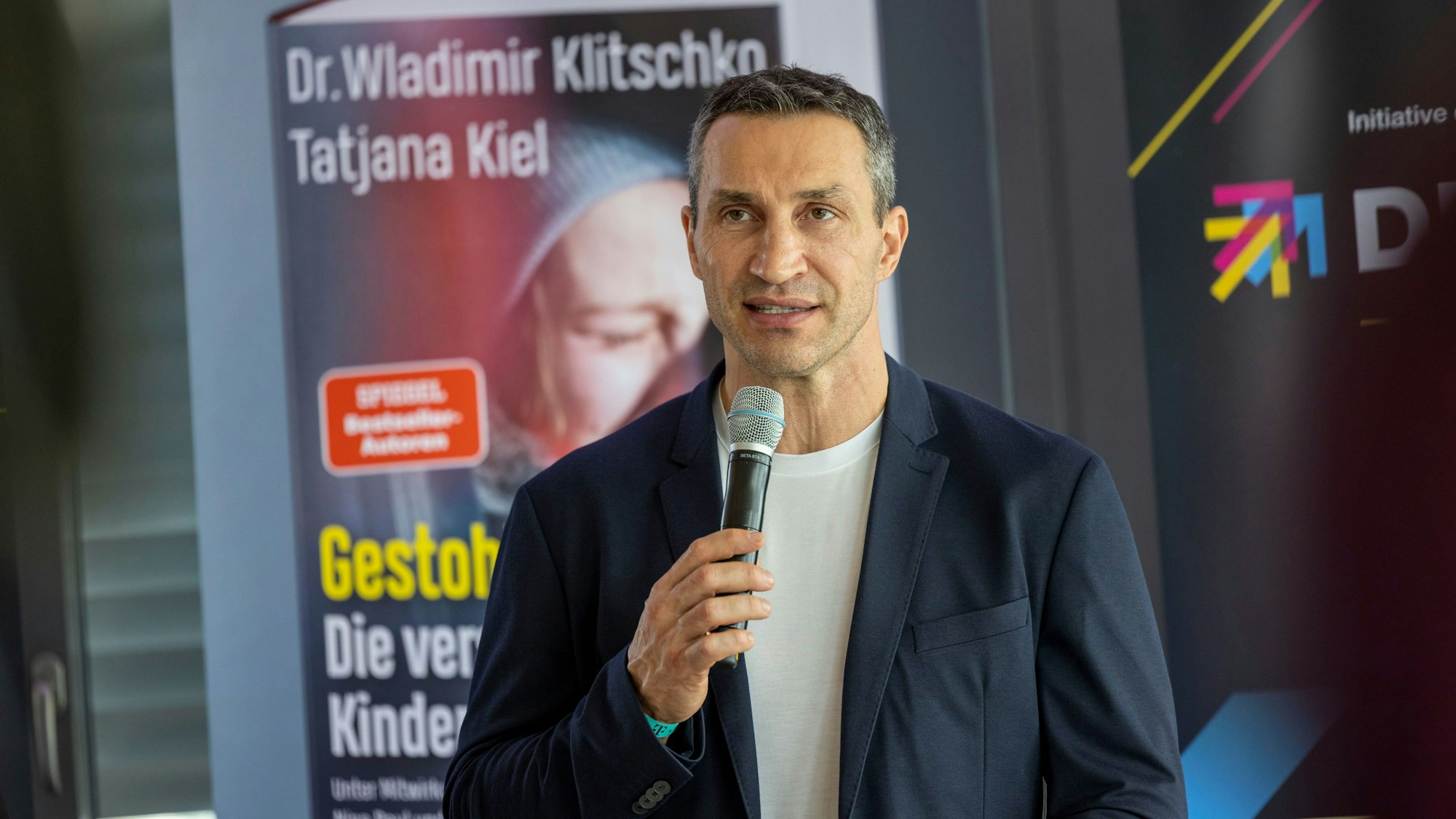 Wladimir Klitschko am Mikrofon