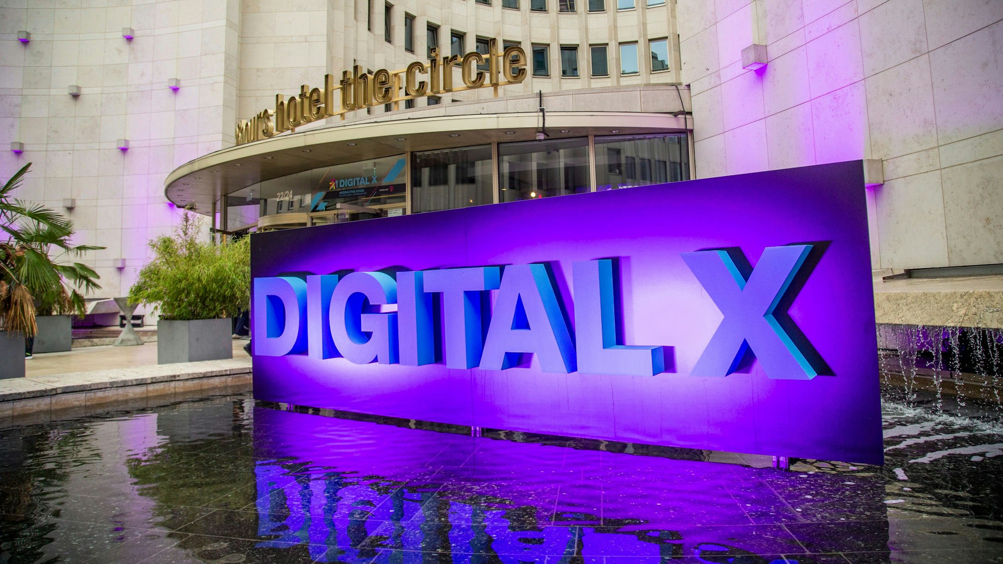 Die Internetmesse der Telekom hinterlässt in Köln viele Spuren.