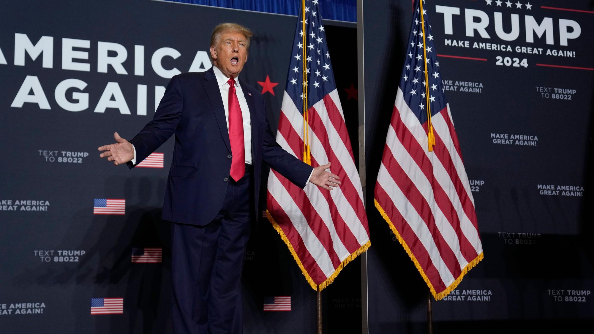 Lebendig wie eh und je: Donald Trump ist nicht tot, wie fälschlicherweise über einen Social Media Account seines Sohnes behauptet. Donald Trump Jr. wurde gehackt.