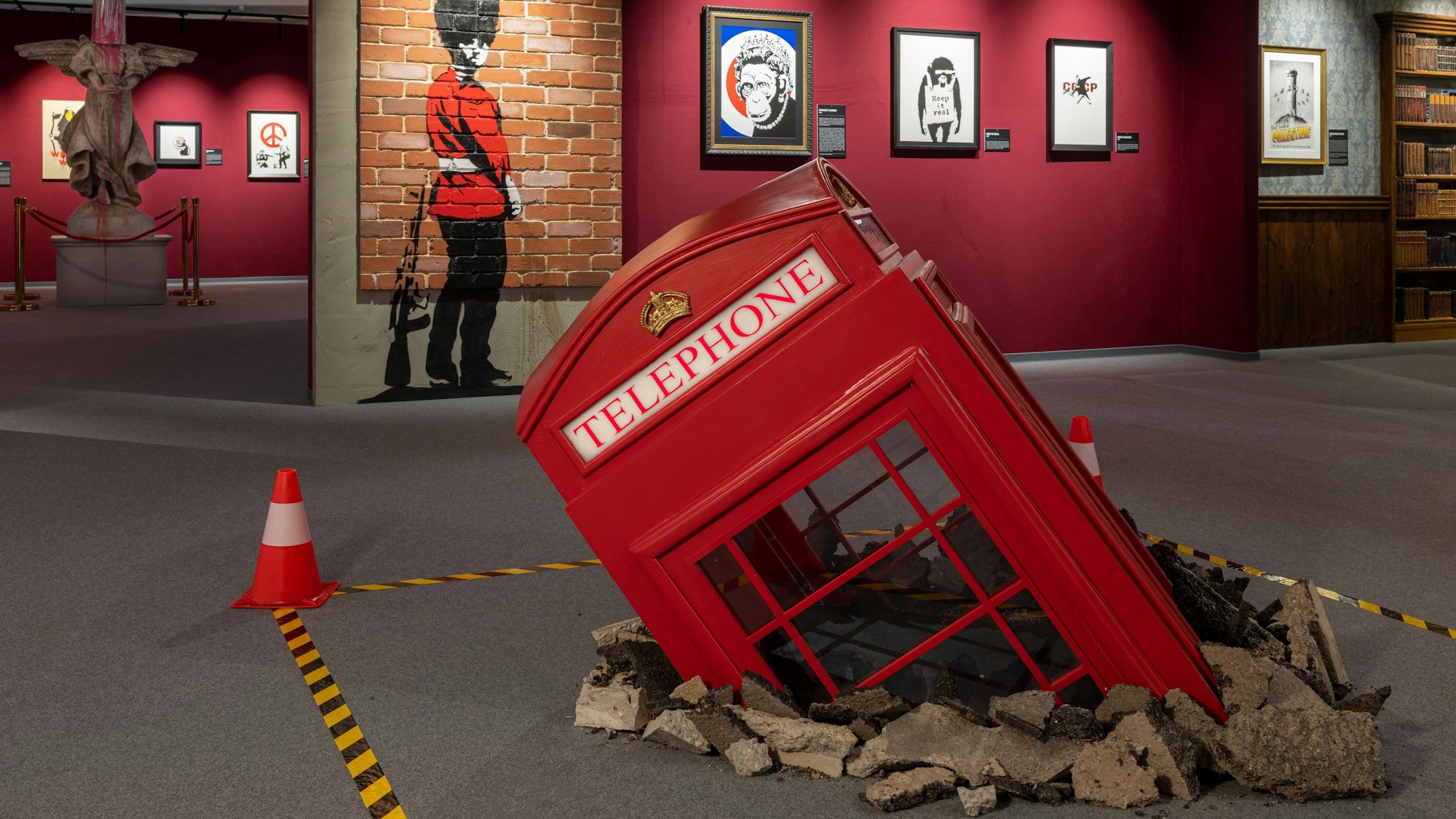 Ein Blick ni die Banksy Ausstellung.