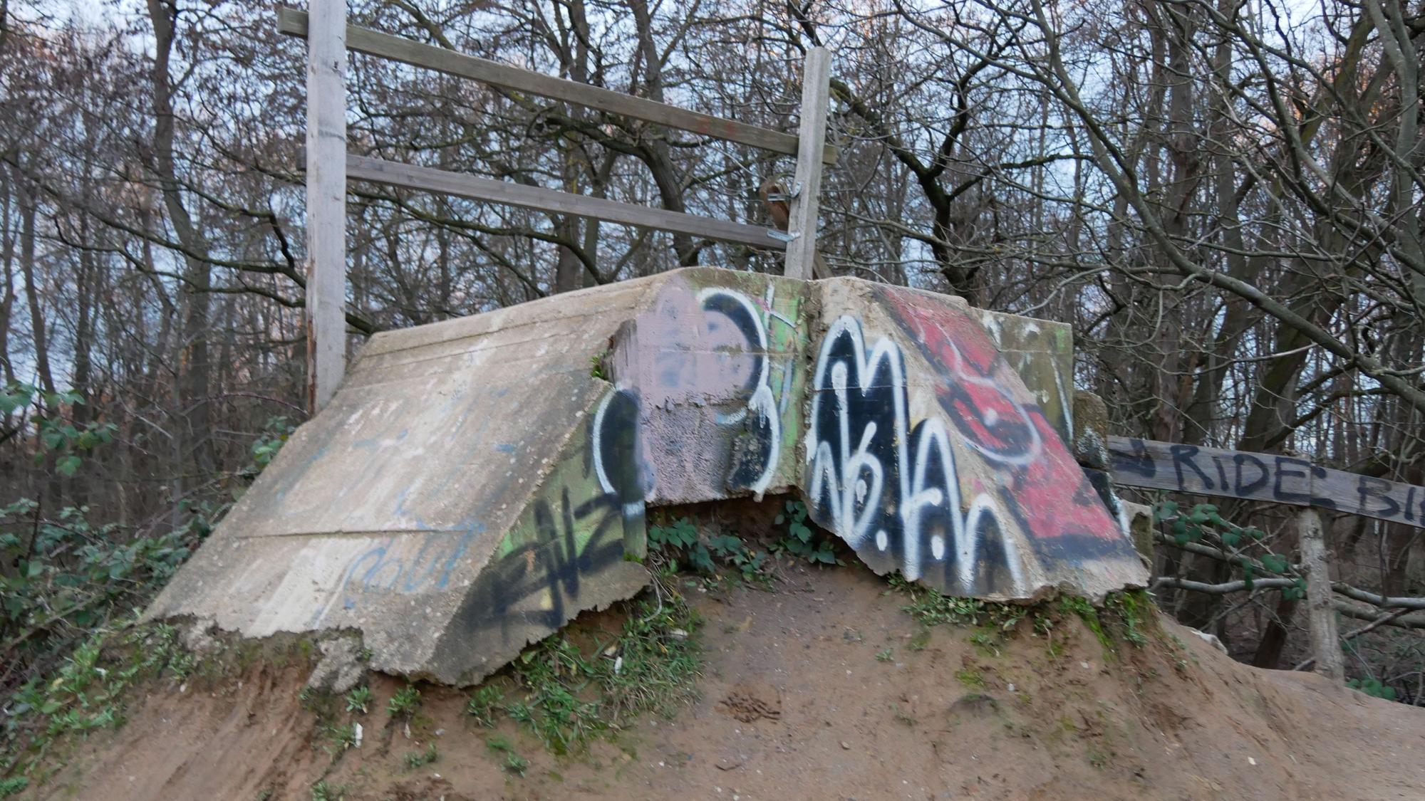 Der ehemalige Skaterpark in einem Vogelsanger Wädchen.