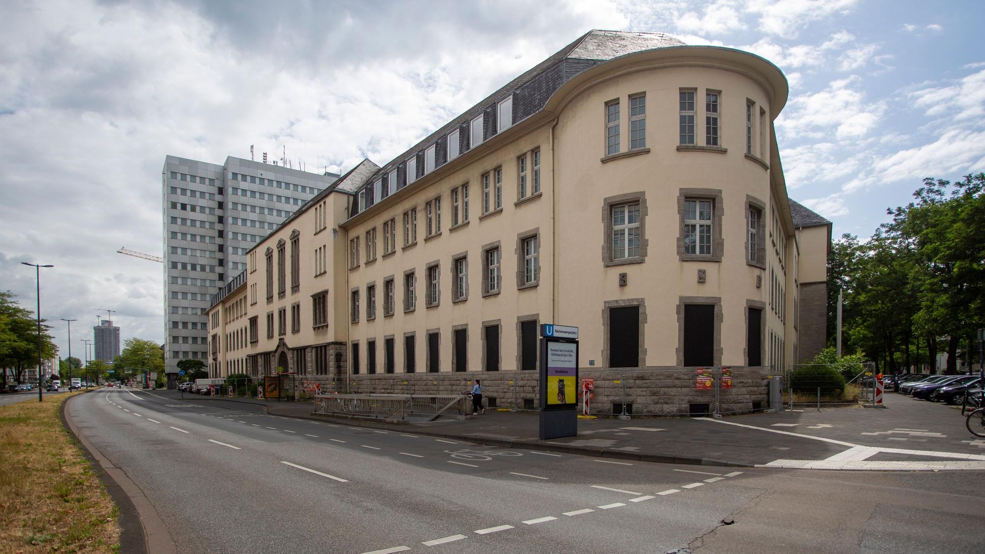 Ehemalige Oberfinanzdirektion
Riehler Straße