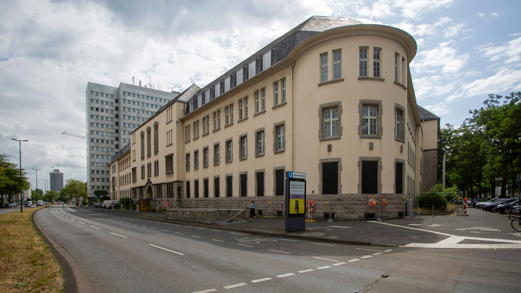 Ehemalige Oberfinanzdirektion
Riehler Straße