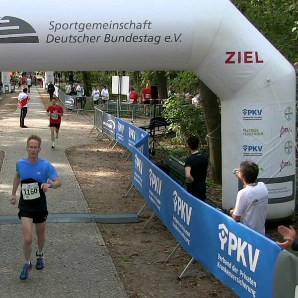 Detlef Seif beim Zieleinlauf.